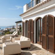 Secure empty holiday villa on the Costa del Sol with locked patio doors generame esta imagen