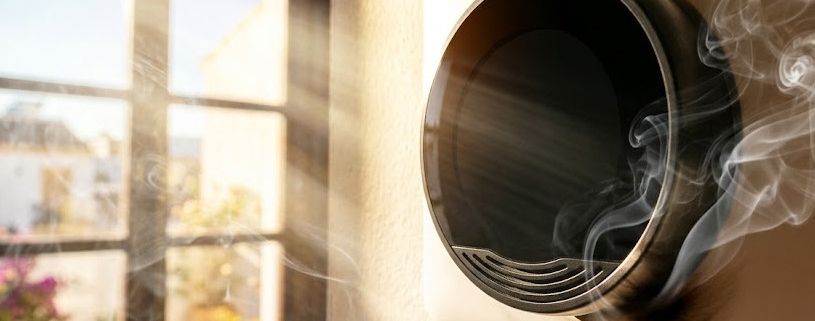 Termostato de aire acondicionado estropeado por sobretensión en España.